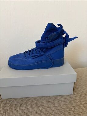 Nike Men’s High-Top Sneakers in Royal Blue